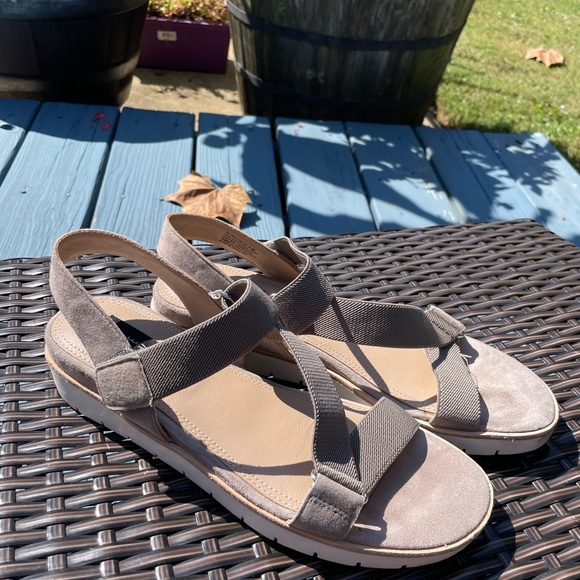 Steven by Steve Madden sandals 8.5 taupe EUC smoke free - Picture 1 of 8